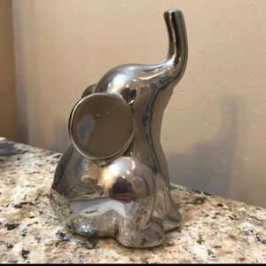 Baby elephant statue